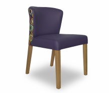 Tapicerowane krzesła kompaktowe z nogami z drewna