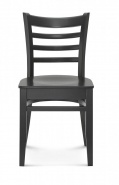Czarne krzesło drewniane nietapicerowane do gastronomii