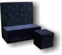 Czarna tapicerowana sofa pod wymiar