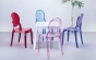 Krzesła dla dzieci z tworzywa jako wyposażenie kącika zabaw 
