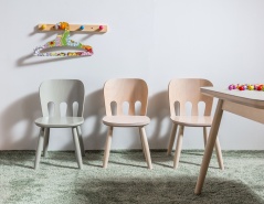 Krzesełko dziecięce z powłoką forbo MDK-1710 NINO - R