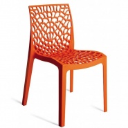 Pomarańczowe krzesła gastronomiczne 