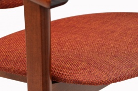 Fotel drewniany tapicerowany 1 - DM