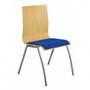Krzesło do stołówek z płaskim oparciem i nakładką tapicerowana na siedzisku 