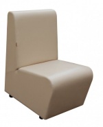 Kremowa sofa do wnętrz gastronomicznych