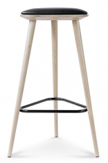 Hoker drewniany wysoki firmy Fameg BST-1609/75 FINN - R
