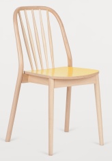 Jasne krzesło drewniane do restauracji