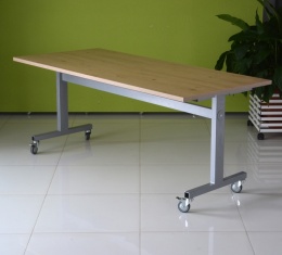 Stół uchylny z metalowym ramowym stelażem